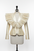 Veste en soie et raphia