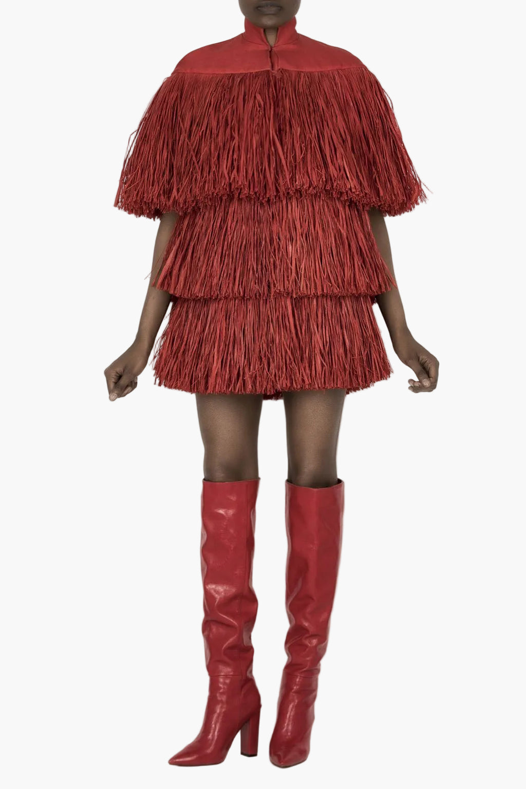 Fringed cape in silk and natural raffia