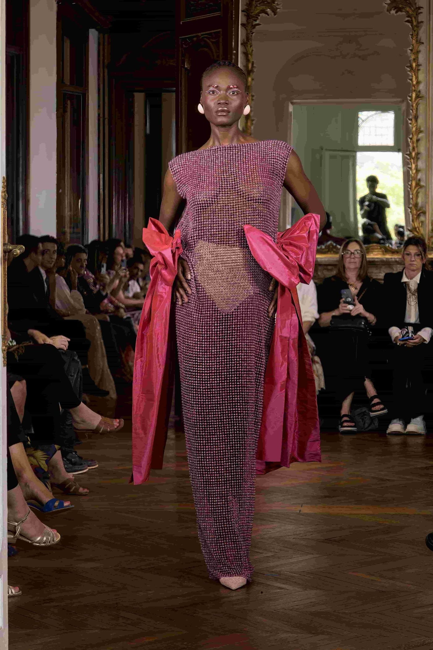 Robe en perles haute couture Imane Ayissi