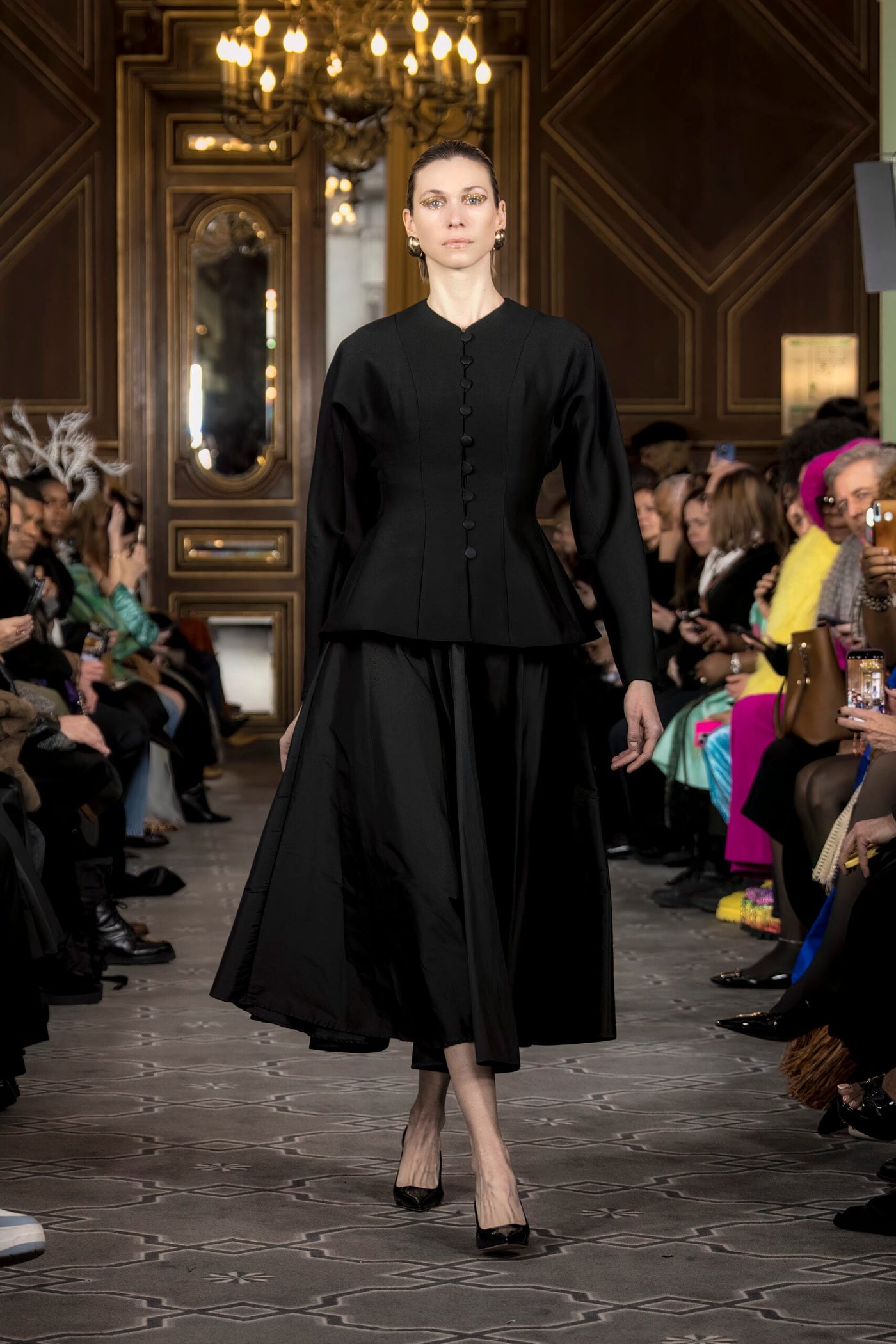 veste boutonnée en laine et soie, jupe en taffetas de soie