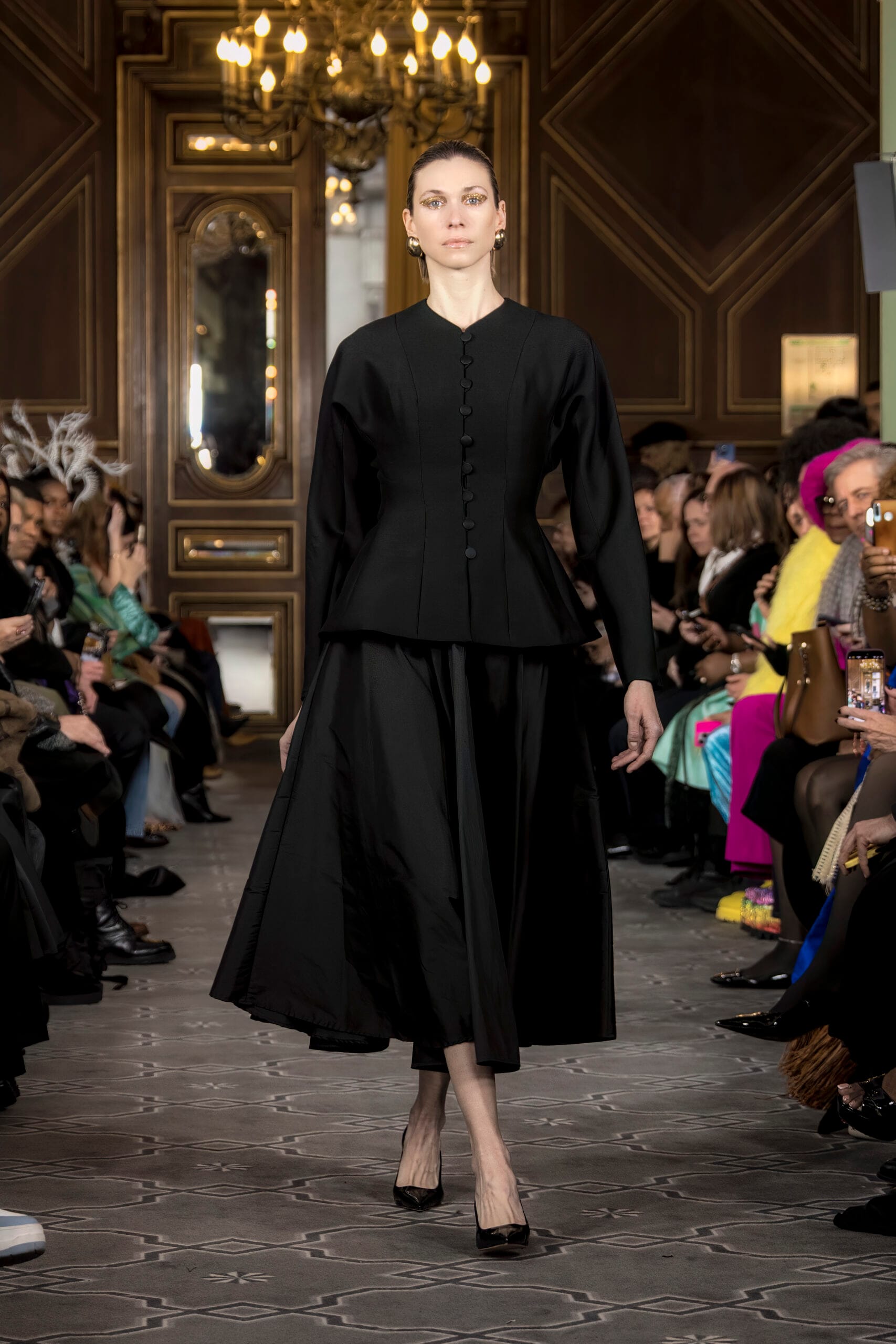 veste boutonnée en laine et soie, jupe en taffetas de soie