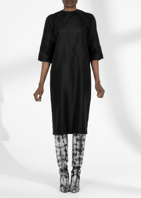 Straight dress in silk taffeta