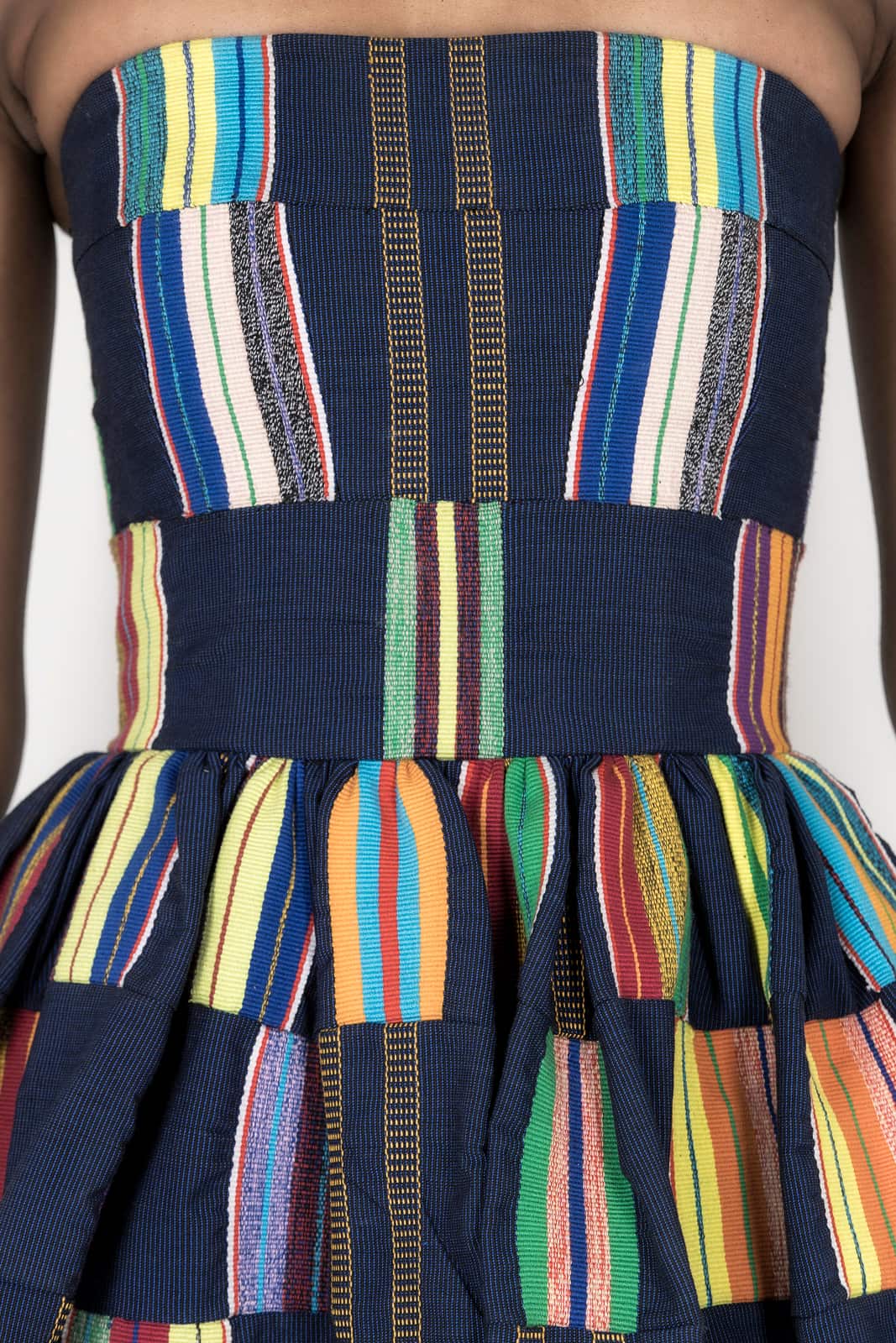Robe bustier en Kente haute couture Imane Ayissi