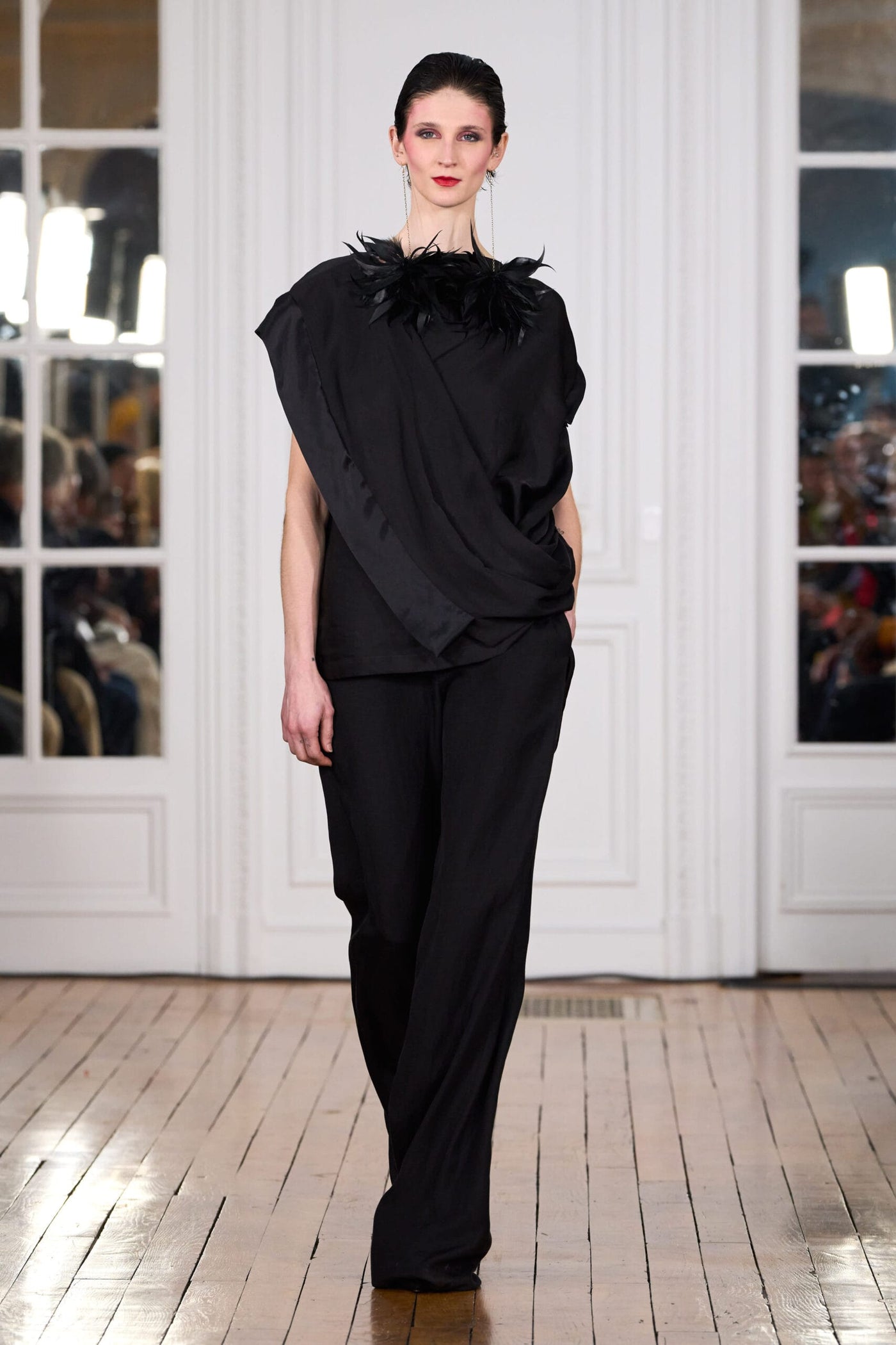 Set of trousers and draped top in linen and bamboo viscose and silk satin